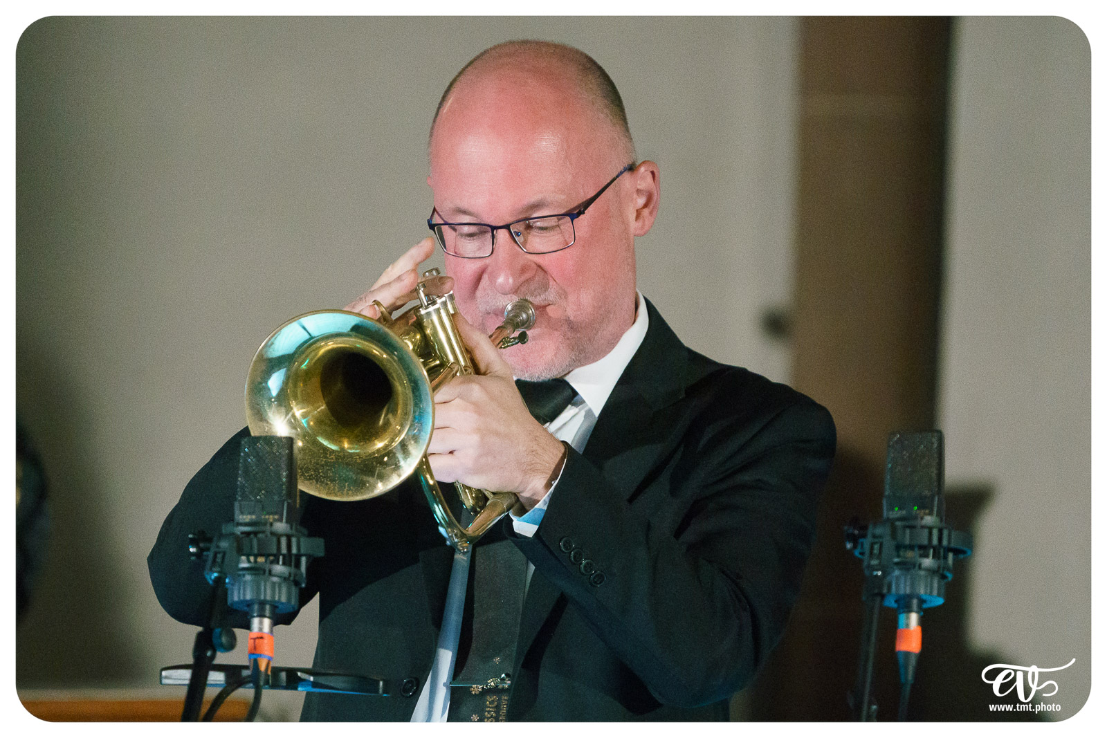 MAGALIE SARAH LÖFFLER AND THE BRASS 'N GROOVE BAND